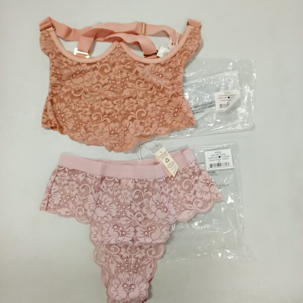 LADIES INTIMATE SMALL LOT, SHELF PULLS, 5522968, 21 units, PA image 5