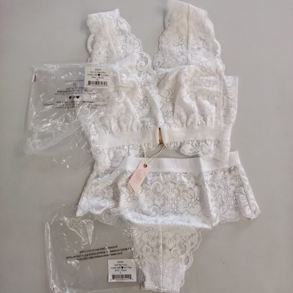 LADIES INTIMATE SMALL LOT, SHELF PULLS, 5522664, 23 units, PA image 7