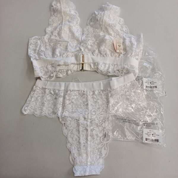 LADIES INTIMATE SMALL LOT, SHELF PULLS, 5522848, 33 units, PA image 7