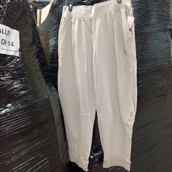 LADIES SPORT SMALL LOT, SHELF PULLS, 5523264, 24 units, PA image 6