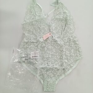 LADIES INTIMATE SMALL LOT, SHELF PULLS, 5522131, 39 units, PA image 2