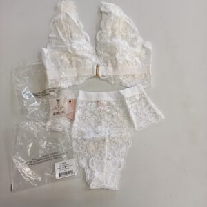 LADIES INTIMATE SMALL LOT, SHELF PULLS, 5522824, 29 units, PA image 4