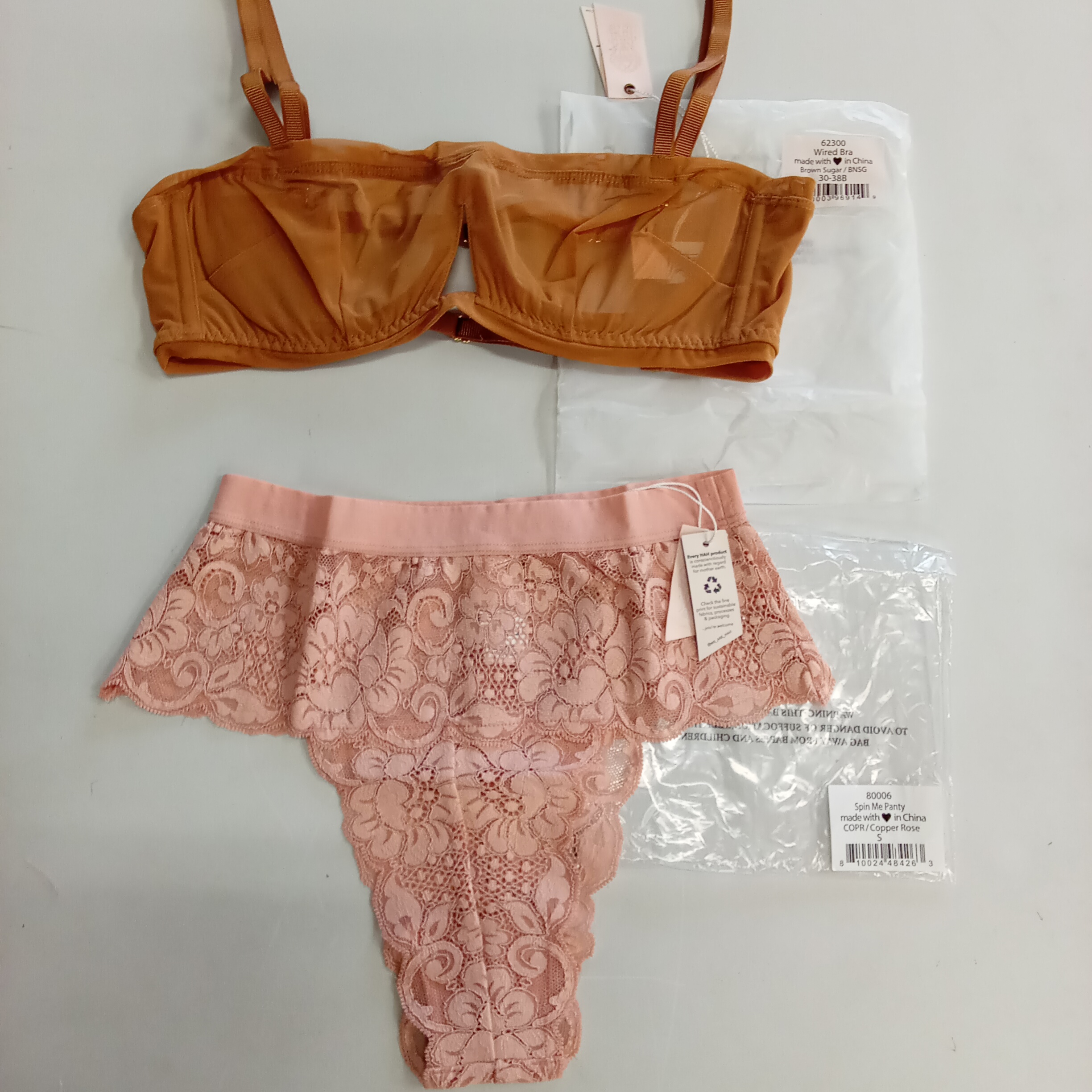 We Are HAH – Revolve/Free People, SHELF PULLS, 5522826, 27 units, PA - Foxliquidation We Are HAH – Revolve/Free People, SHELF PULLS, 5522826, 27 units, PA - Foxliquidation