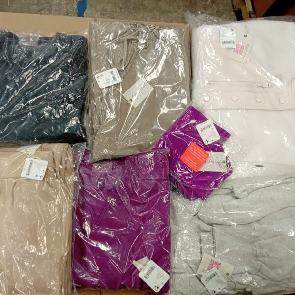 LADIES SPORT SMALL LOT, SHELF PULLS, 5523443, 19 units, PA