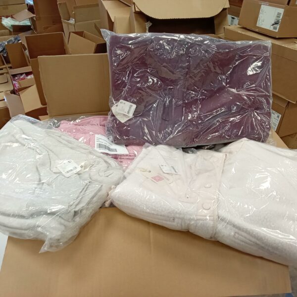 Free People Movement x Hatch, SEASONAL SHELF PULLS, 5523382, 53 units, PA