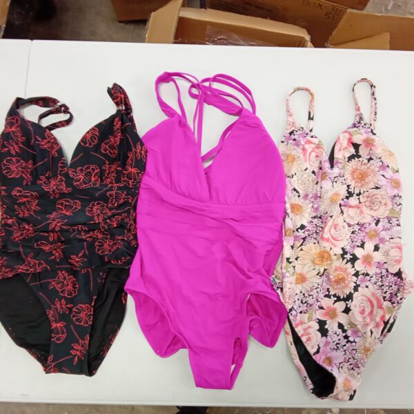 Product photo: LADIES SWIMWEAR SMALL LOT, SHELF PULLS, 5521977, 21 units, PA image #2