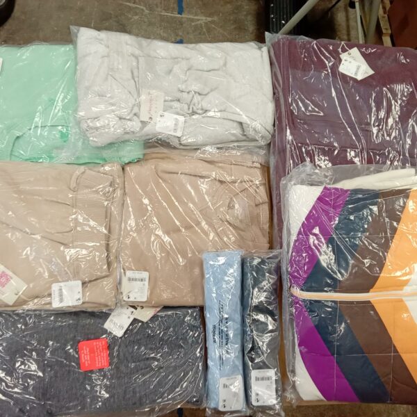 LADIES SPORT SMALL LOT, SHELF PULLS, 5523560, 32 units, PA
