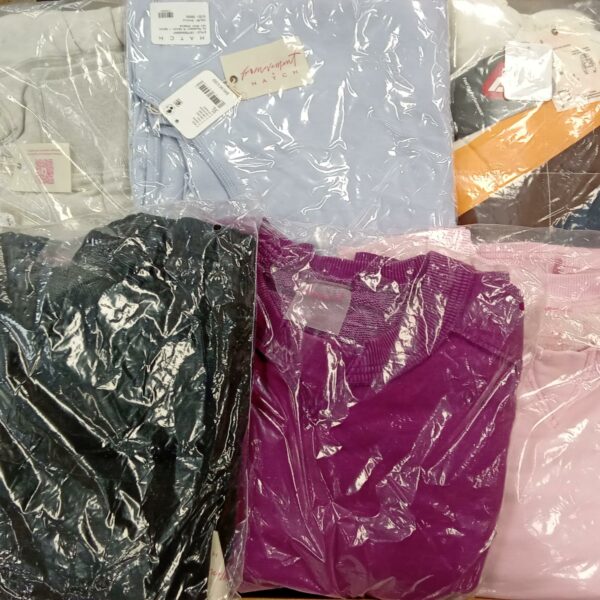 LADIES SPORT SMALL LOT, SHELF PULLS, 5523649, 18 units, PA