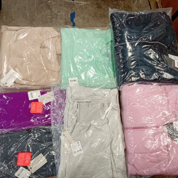 LADIES SPORT SMALL LOT, SHELF PULLS, 5523565, 18 units, PA