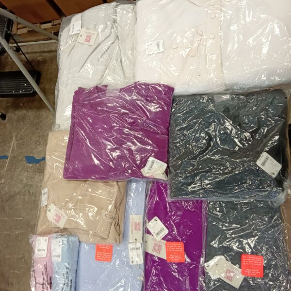 LADIES SPORT SMALL LOT, SHELF PULLS, 5523545, 21 units, PA