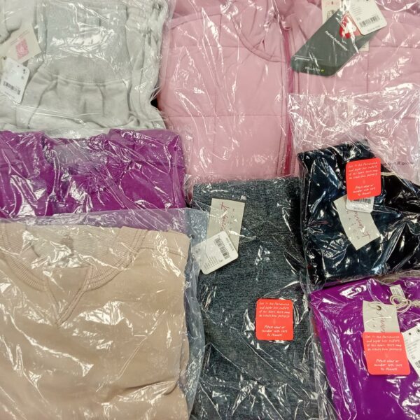 LADIES SPORT SMALL LOT, SHELF PULLS, 5523806, 31 units, PA