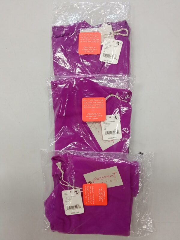 LADIES SPORT SMALL LOT, SHELF PULLS, 5523643, 24 units, PA