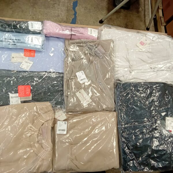 LADIES SPORT SMALL LOT, SHELF PULLS, 5523551, 24 units, PA