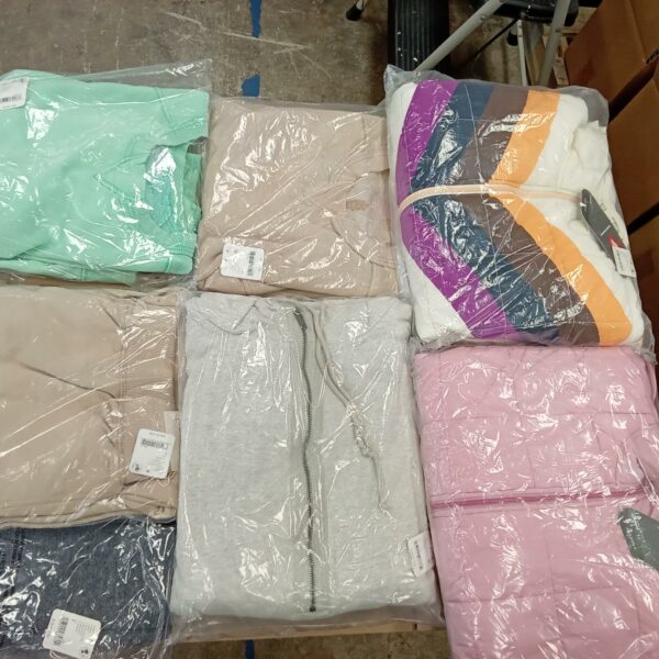 LADIES SPORT SMALL LOT, SHELF PULLS, 5523555, 22 units, PA