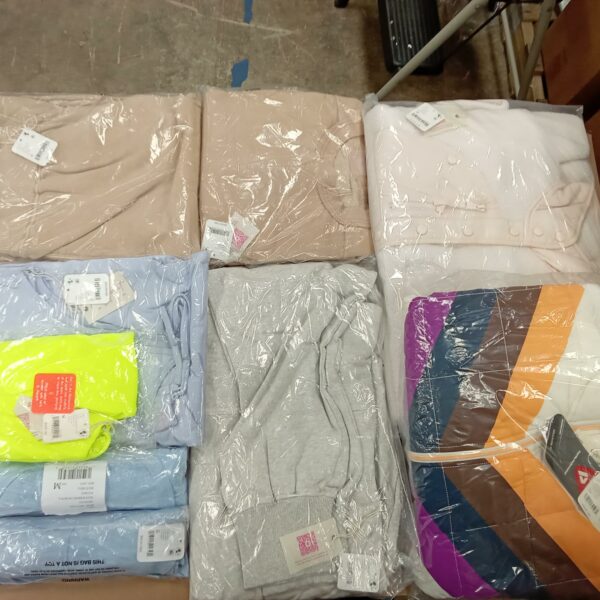 LADIES SPORT SMALL LOT, SHELF PULLS, 5523485, 29 units, PA
