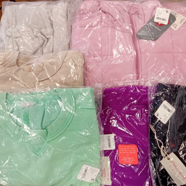 LADIES SPORT SMALL LOT, SHELF PULLS, 5523808, 29 units, PA