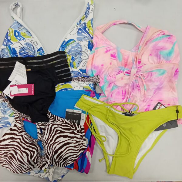 Product photo: LADIES SWIMWEAR SMALL LOT, SHELF PULLS, 5522166, 66 units, PA image #1