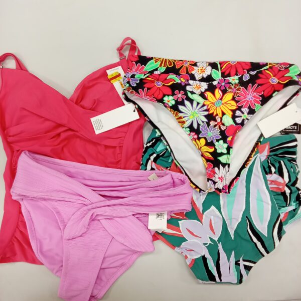 Product photo: LADIES SWIMWEAR SMALL LOT, SHELF PULLS, 5522385, 31 units, PA image #2