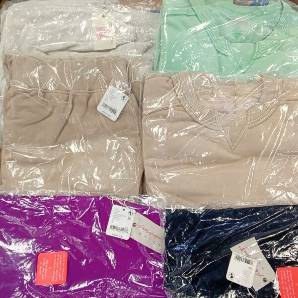 LADIES SPORT SMALL LOT, SHELF PULLS, 5523832, 28 units, PA