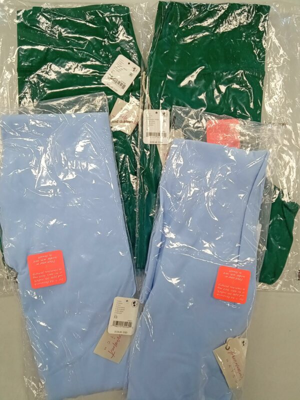 LADIES SPORT SMALL LOT, SHELF PULLS, 5524153, 30 units, PA