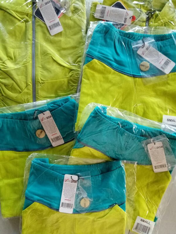 Activewear Golf - Spring/Summer, SHELF PULLS, 5523826, 26 units, PA