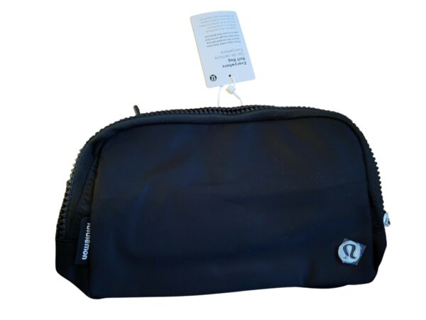 Lululemon everyday bag 1L black, SHELF PULLS, 5523883, 20 units, PA