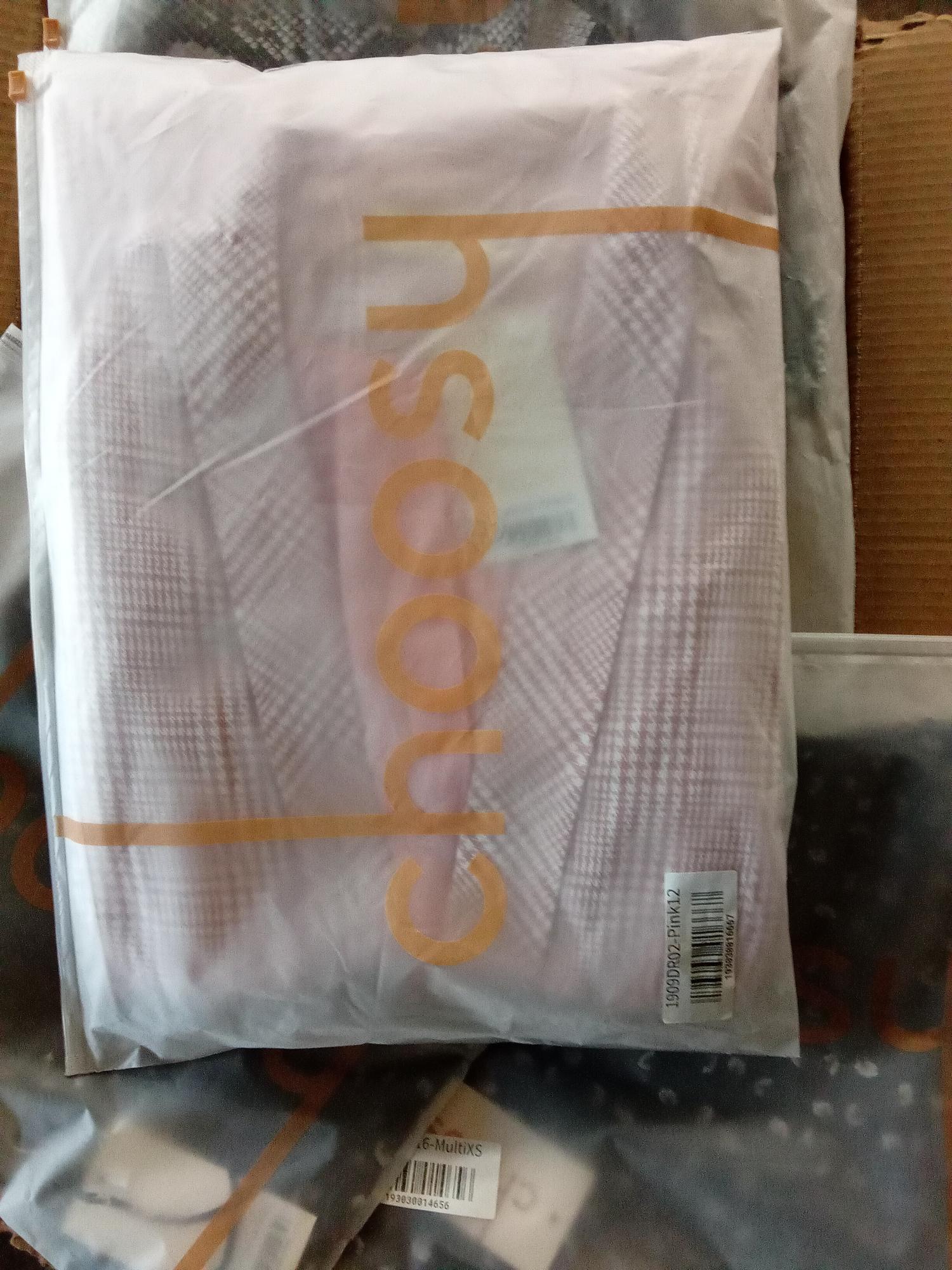 *New Choosy Designer Clothing, SHELF PULLS, 5523909, 18 units, PA