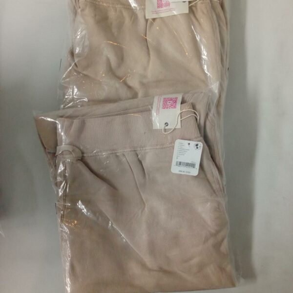 LADIES SPORT SMALL LOT, SHELF PULLS, 5524339, 25 units, PA - Image 3