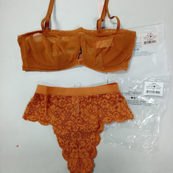 Product photo: LADIES INTIMATE SMALL LOT, SHELF PULLS, 5523029, 31 units, PA image #15
