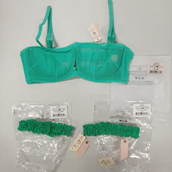 Product photo: LADIES INTIMATE SMALL LOT, SHELF PULLS, 5523029, 31 units, PA image #13