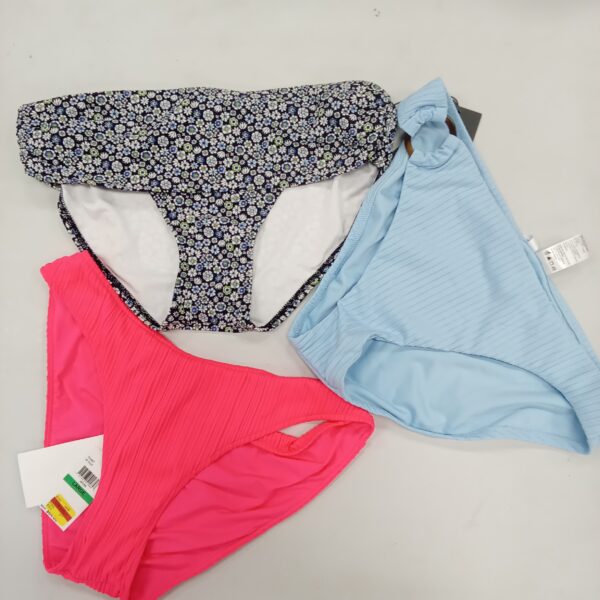 Product photo: LADIES SWIMWEAR SMALL LOT, SHELF PULLS, 5522195, 68 units, PA image #6