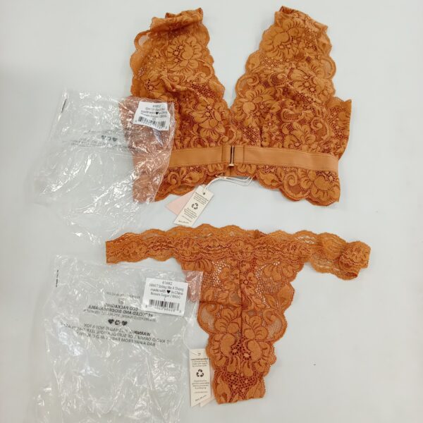 Product photo: LADIES SWIMWEAR SMALL LOT, SHELF PULLS, 5522341, 25 units, PA image #4