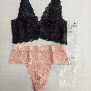 Product photo: LADIES INTIMATE SMALL LOT, SHELF PULLS, 5522813, 29 units, PA image #1