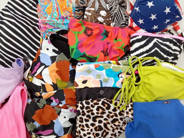LADIES SWIMWEAR SMALL LOT, SHELF PULLS, 5524494, 93 units, PA