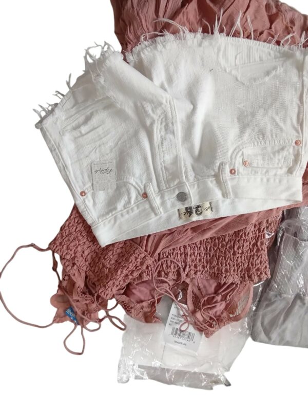 Free People Clothing & FP Movement ***, SHELF PULLS, 5524512, 14 units, PA - Image 5