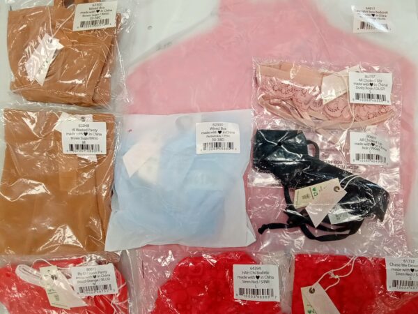 LADIES INTIMATE SMALL LOT, SHELF PULLS, 5524542, 30 units, PA
