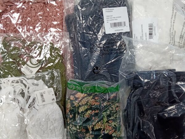 FREE PEOPLE CLOTHING ****, SHELF PULLS, 5524482, 25 units, PA
