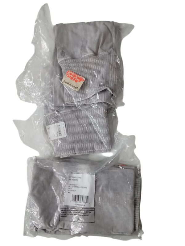 Free People Clothing & FP Movement ***, SHELF PULLS, 5524512, 14 units, PA - Image 2