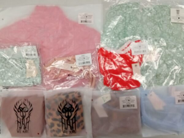 LADIES INTIMATE SMALL LOT, SHELF PULLS, 5524531, 27 units, PA