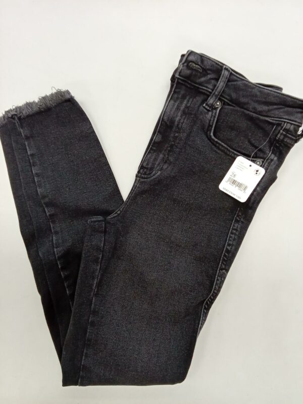 FREE PEOPLE CLOTHING & FP MOVEMENT ***, SHELF PULLS, 5524573, 64 units, PA - Image 4