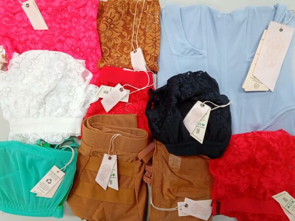 We Are HAH – Revolve/FP brands MYSTERY LOT, SHELF PULLS, 5524592, 30 units, PA