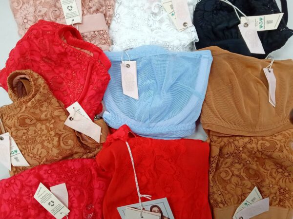 We Are HAH – Revolve/FP brands MYSTERY LOT, SHELF PULLS, 5524597, 30 units, PA