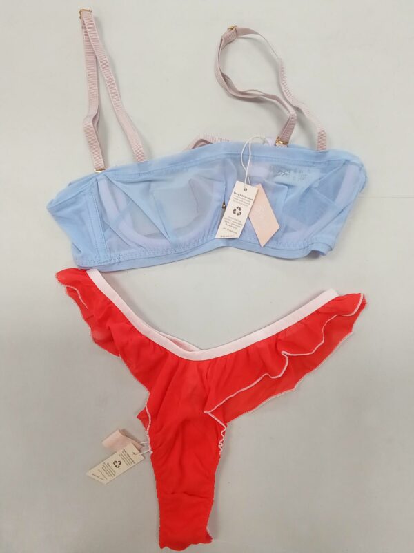 We Are HAH (FP Brands/Revolve), SHELF PULLS, 5524629, 21 units, PA