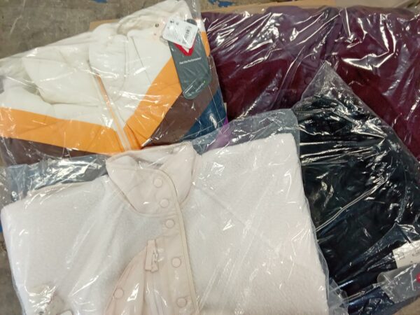 FREE PEOPLE MOVEMENT X HATCH - JACKETS, SHELF PULLS, 5524870, 14 units, PA