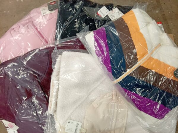 FREE PEOPLE MOVEMENT X HATCH JACKETS, SHELF PULLS, 5524839, 16 units, PA