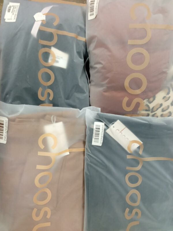 Choosy Designer Clothing, SHELF PULLS, 5524966, 17 units, PA